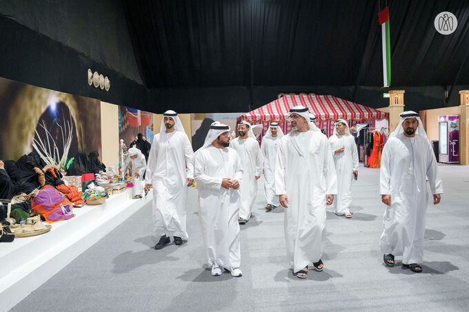خالد بن محمد بن زايد يزور مهرجان ليوا للرطب في دورته الـ19