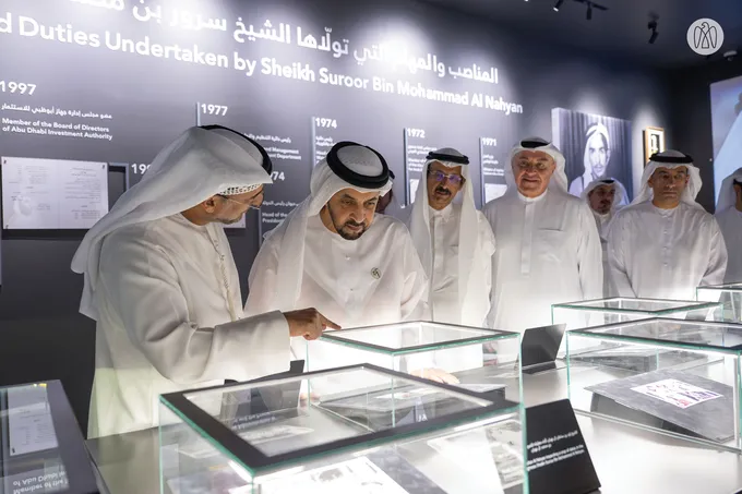 Hamdan bin Zayed visits National Library and Archives