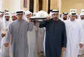 رئيس الدولة وحاكم رأس الخيمة والشيوخ يؤدون صلاة الجنازة على جثمان طحنون بن محمد
