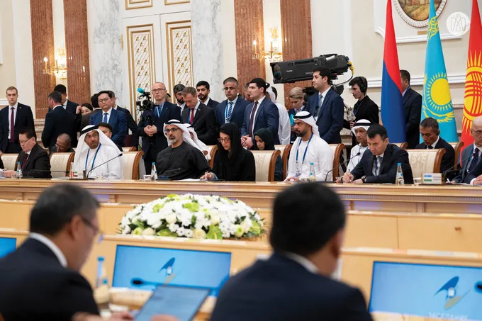 On behalf of the UAE President.. Crown Prince of Abu Dhabi attends Supreme Eurasian Economic Council meeting