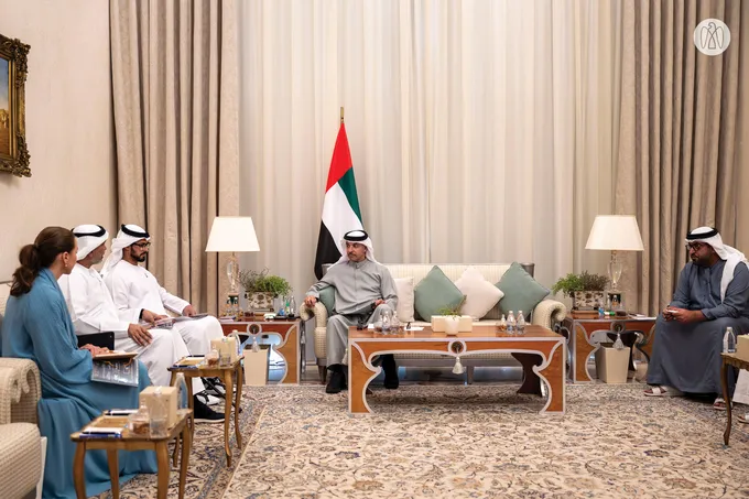 Hazza bin Zayed receives delegation from IHC and 2PointZero Group
