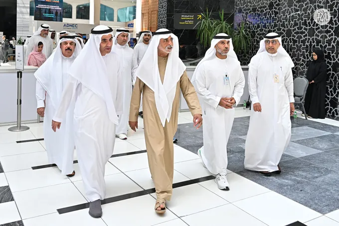 Nahyan bin Mubarak visits 35th Abu Dhabi International Book Fair