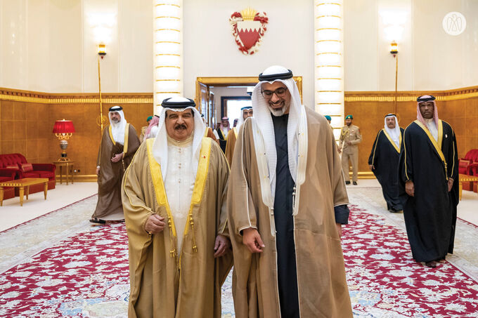 King of Bahrain receives Crown Prince of Abu Dhabi