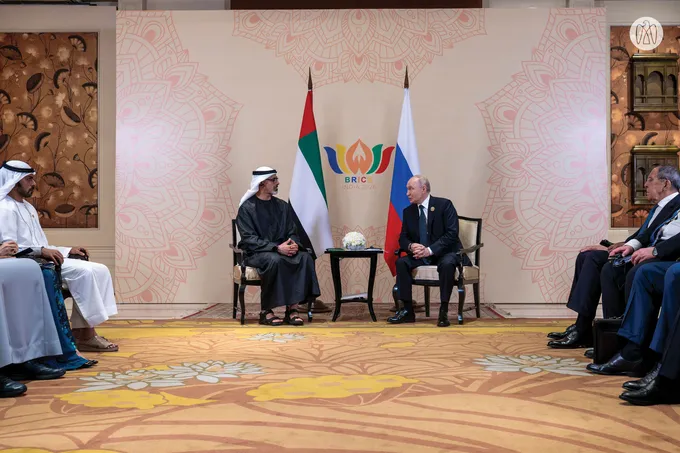 Crown Prince of Abu Dhabi discusses bilateral cooperation with Russian President on sidelines of BRICS Summit