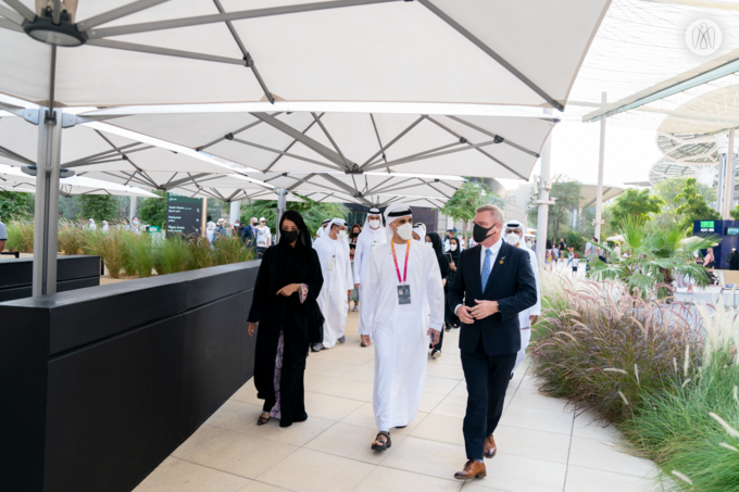 خالد بن محمد بن زايد يزور أجنحة هولندا ونيوزيلندا وسنغافورة في معرض إكسبو 2020 دبي