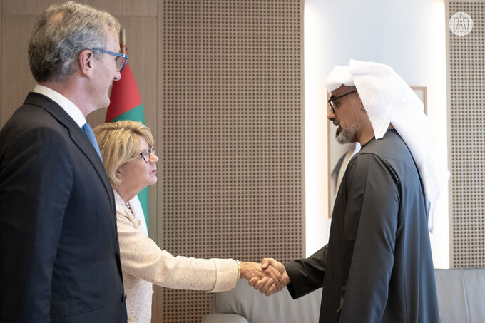 Khaled bin Mohamed bin Zayed receives CEO of Cleveland Clinic