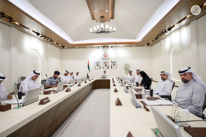 خالد بن محمد بن زايد يترأس اجتماع المجلس التنفيذي لإمارة أبوظبي