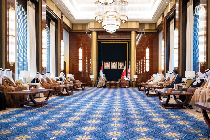 Crown Prince of Abu Dhabi arrives in Bahrain