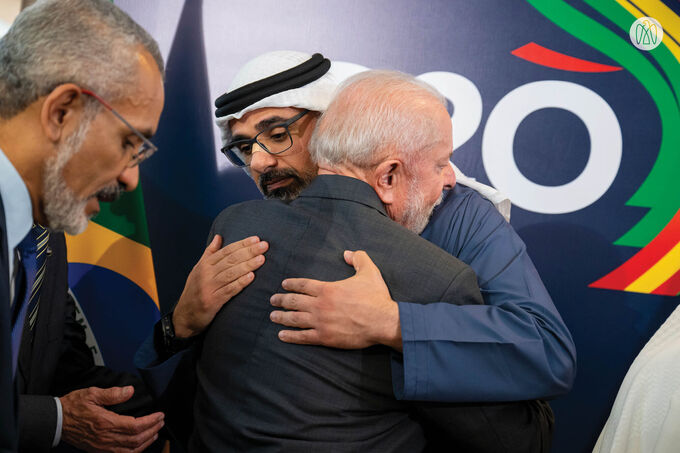 Crown Prince of Abu Dhabi holds official talks with President of Brazil