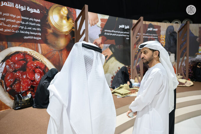 Hamdan bin Zayed visits 2nd Liwa Date Festival and Auction