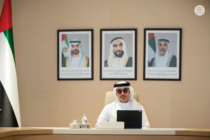 Hazza bin Zayed receives delegation from Department of Culture and Tourism and reviews plans to enhance tourism and cultural ecosystem in Al Ain Region