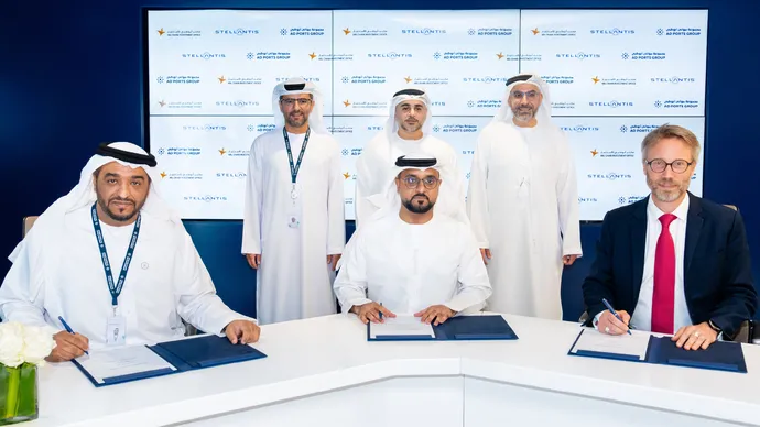 مكتب أبوظبي للاستثمار ومجموعة موانئ أبوظبي يتعاونان مع مجموعة «ستيلانتيس» لدفع عجلة النمو في قطاع تصنيع السيارات في الإمارة
