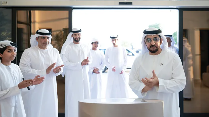 حمدان بن زايد يفتتح فرع جامعة محمد بن زايد للعلوم الإنسانية في منطقة الظفرة