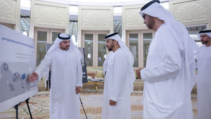 حمدان بن زايد يطّلع على مستجدات مشروع &quot;تعزيز&quot;