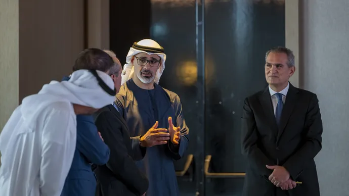 Crown Prince of Abu Dhabi reviews strategic UAE projects and investments in Greece