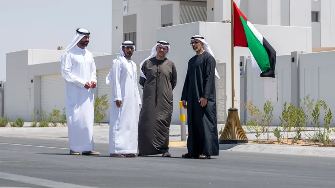 خالد بن محمد بن زايد يدشن مشروع السمحة السكني بتكلفة إجمالية تصل قيمتها إلى 738 مليون درهم