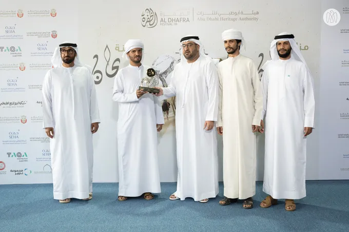 Mohammed bin Hamdan bin Zayed attends Sweihan Mazayna, part of Al Dhafra Festival