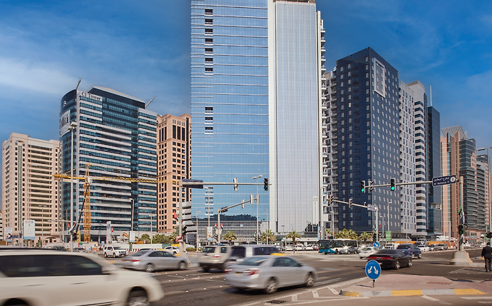 مركز النقل المتكامل يوسِّع نطاق خدماته عبر ضم منظومة تراخيص السائقين والمركبات في إمارة أبوظبي