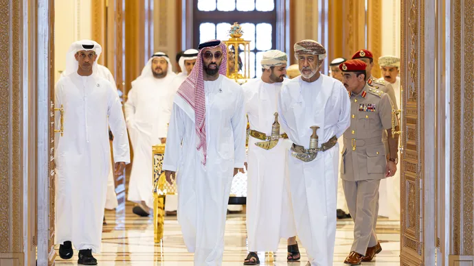 Sultan of Oman receives Tahnoon bin Zayed