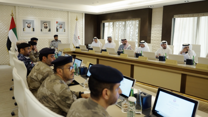 فريق إدارة الطوارئ والأزمات والكوارث لإمارة أبوظبي يطَّلع على جاهزية الجهات للتعامل مع المنخفض الجوي في الفترة من 8 إلى 10 مارس 2024
