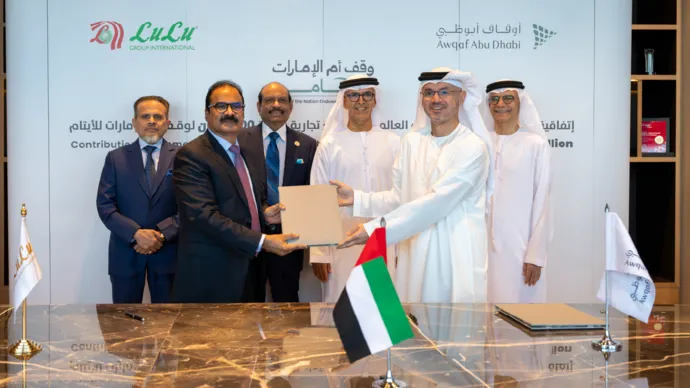 «أوقاف أبوظبي» تتعاون مع مجموعة اللولو العالمية لتطوير مشاريع تجارية بقيمة 100 مليون درهم دعماً لحملة «وقف أم الإمارات للأيتام»