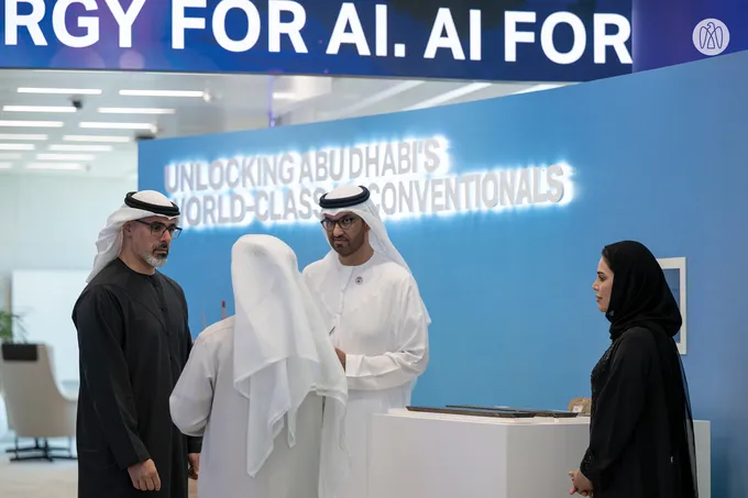 Khaled bin Mohamed bin Zayed chairs meeting of Executive Committee of ADNOC Board of Directors