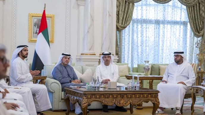 Hazza bin Zayed receives delegation from Department of Municipalities and Transport to review key development projects in Al Ain Region
