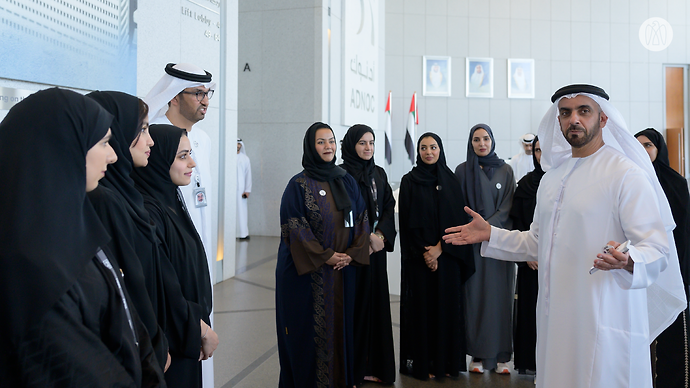 Sheikh Saif bin Zayed Al Nahyan Visits ADNOC to Inspect Panorama Digital Command Center