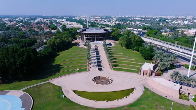 Mohammed bin Hamdan bin Zayed raises UAE flag at Ruler’s Representative Court in Al Ain Region to mark Flag Day