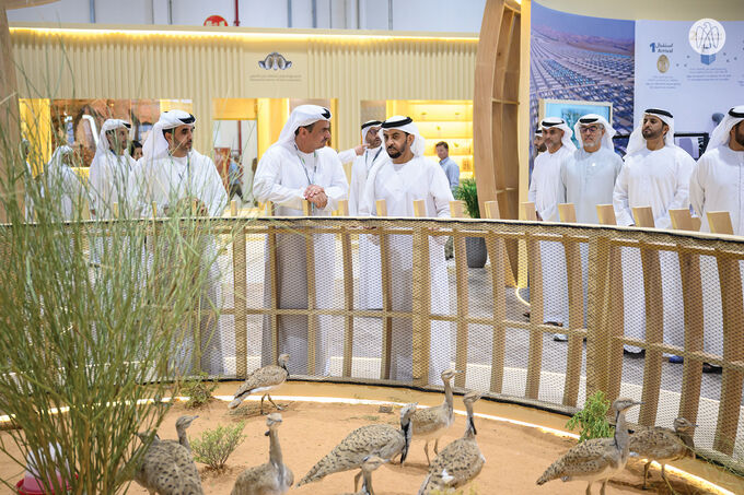 حمدان بن زايد يزور معرض أبوظبي الدولي للصيد والفروسية بدورته الـ20