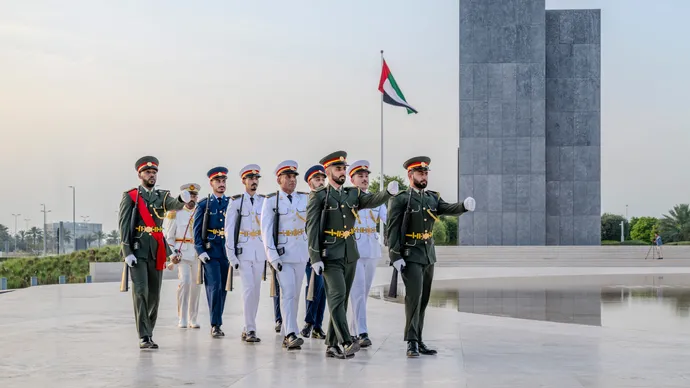 واحة الكرامة في أبوظبي تشهد مراسم سلام العلم اليومية تجسيداً للوفاء والتقدير لشهداء الوطن