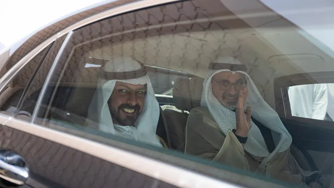 ولي عهد أبوظبي يغادر الرياض بعد المشاركة في القمة الخليجية – الأمريكية