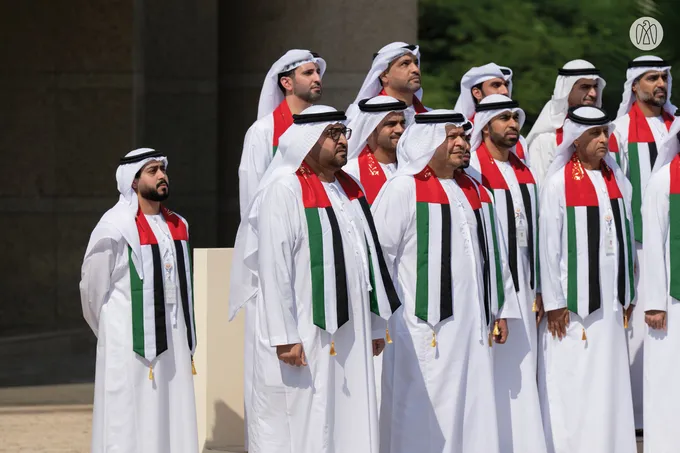 Mohammed bin Hamdan bin Zayed raises UAE flag at Ruler’s Representative Court in Al Ain Region to mark Flag Day