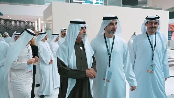 نهيان بن مبارك يفتتح معرض أبوظبي للطيران 2024