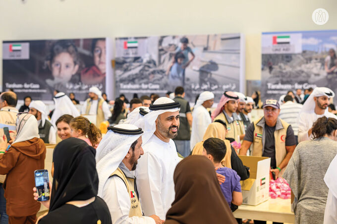 Sheikh Theyab bin Mohamed bin Zayed Al Nahyan visits Tarahum - for Gaza campaign centre in Abu Dhabi