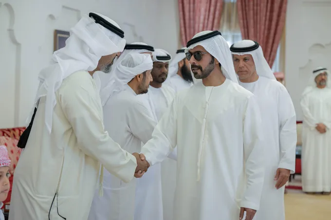 Khalifa bin Tahnoon bin Mohammed offers condolences on the passing of Mouza Mohamed Al Mansouri