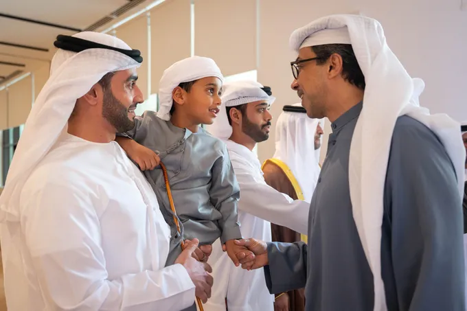 Mansour bin Zayed attends wedding reception