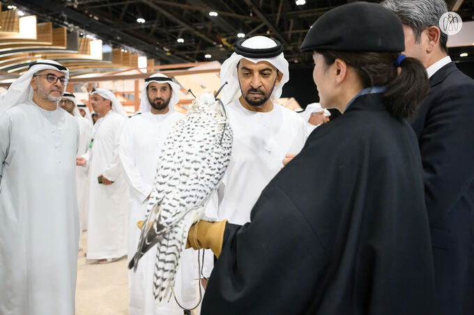 Hamdan bin Zayed visits ADIHEX 2023