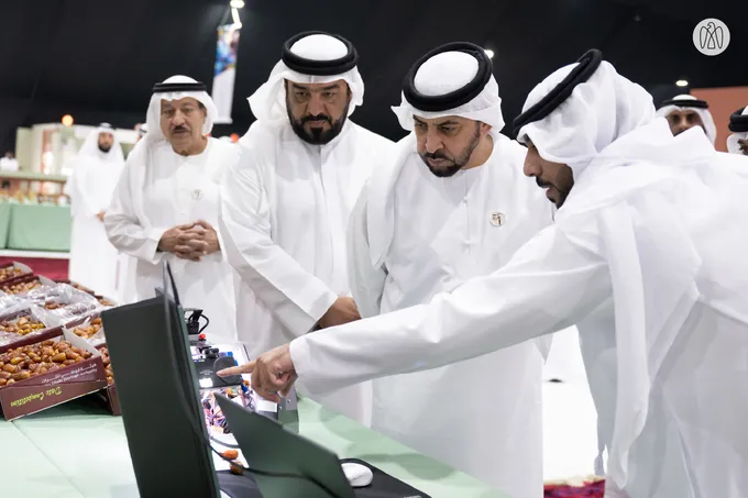 Hamdan bin Zayed visits Al Dhafra Date Festival and Auction
