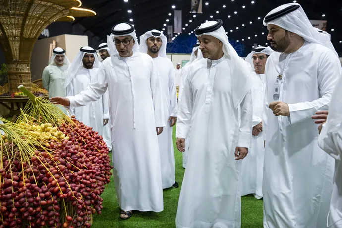 Hazza bin Zayed visits inaugural Al Ain Dates Festival (Rutab)