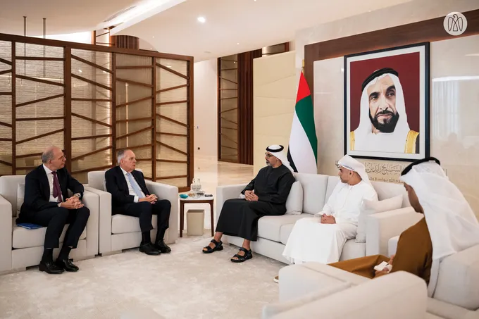 Khaled bin Mohamed bin Zayed meets Chairman and CEO of asset management company State Street