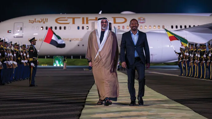 نيابة عن رئيس الدولة.. ولي عهد أبوظبي يصل إلى أديس أبابا للمشاركة في مؤتمر &quot;عالم بلا جوع&quot;