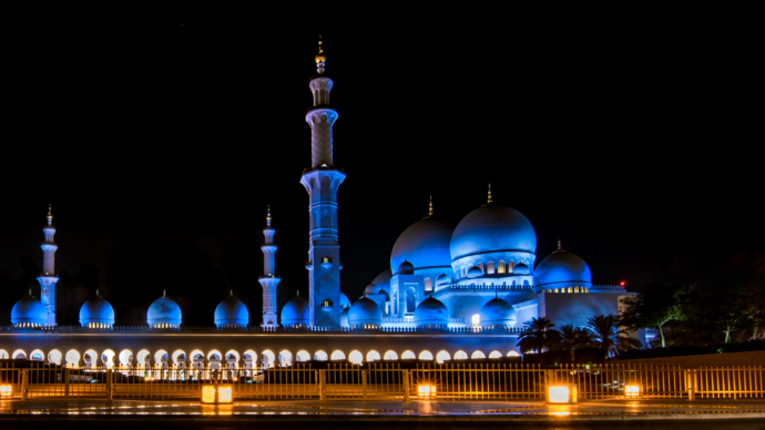 Sheikh Zayed Grand Mosque Centre launches night culture tour service (Sura)