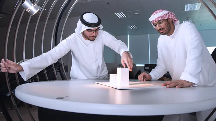 جامعة الإمارات العربية المتحدة تطلق مسابقة «التصميم في الصحراء» للعمارة والعمران الصحراوي، نسخة منطقة العين 2026