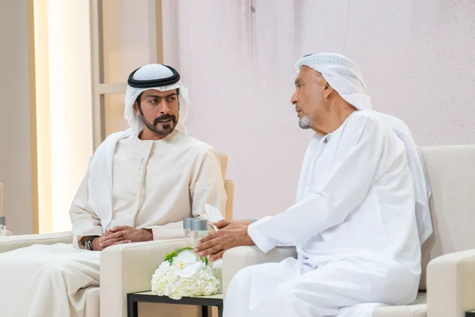 خليفة بن طحنون بن محمد يحضر حفل استقبال بمناسبة زفاف محمد عبدالحميد صديقي