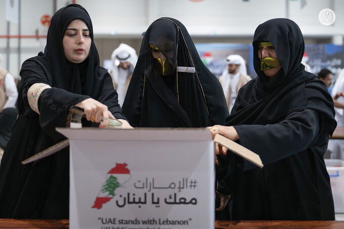 Hamdan bin Zayed participates in UAE stands with Lebanon humanitarian campaign efforts in Abu Dhabi