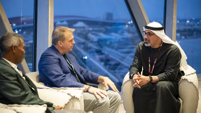 ولي عهد أبوظبي  يشهد الجولة الختامية لبطولة العالم للفورمولا 1