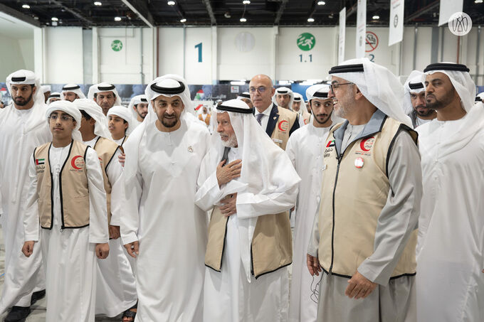 Hamdan bin Zayed participates in UAE stands with Lebanon humanitarian campaign efforts in Abu Dhabi