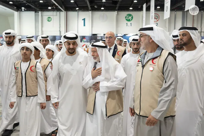 Hamdan bin Zayed participates in UAE stands with Lebanon humanitarian campaign efforts in Abu Dhabi