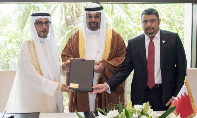 صندوق أبوظبي للتنمية ومكتب أبوظبي للصادرات يوقعان اتفاقيتي قرض لتمويل مشروع تطوير شبكات نقل المياه في مملكة البحرين بقيمة 337.9 مليون درهم